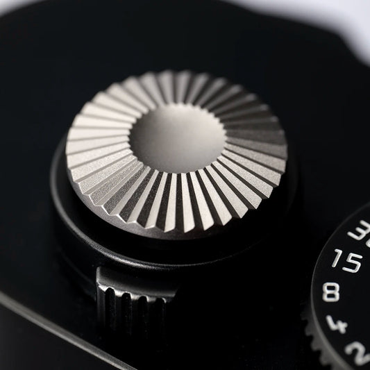 Tahusa Air Clicker – Soft Release Button (Titanium)