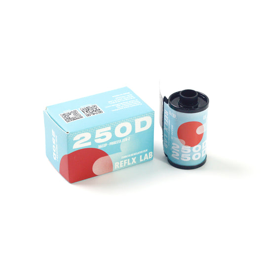 Reflx Lab 250D Daylight 35mm Color Negative Film (ECN-2) 36EXP