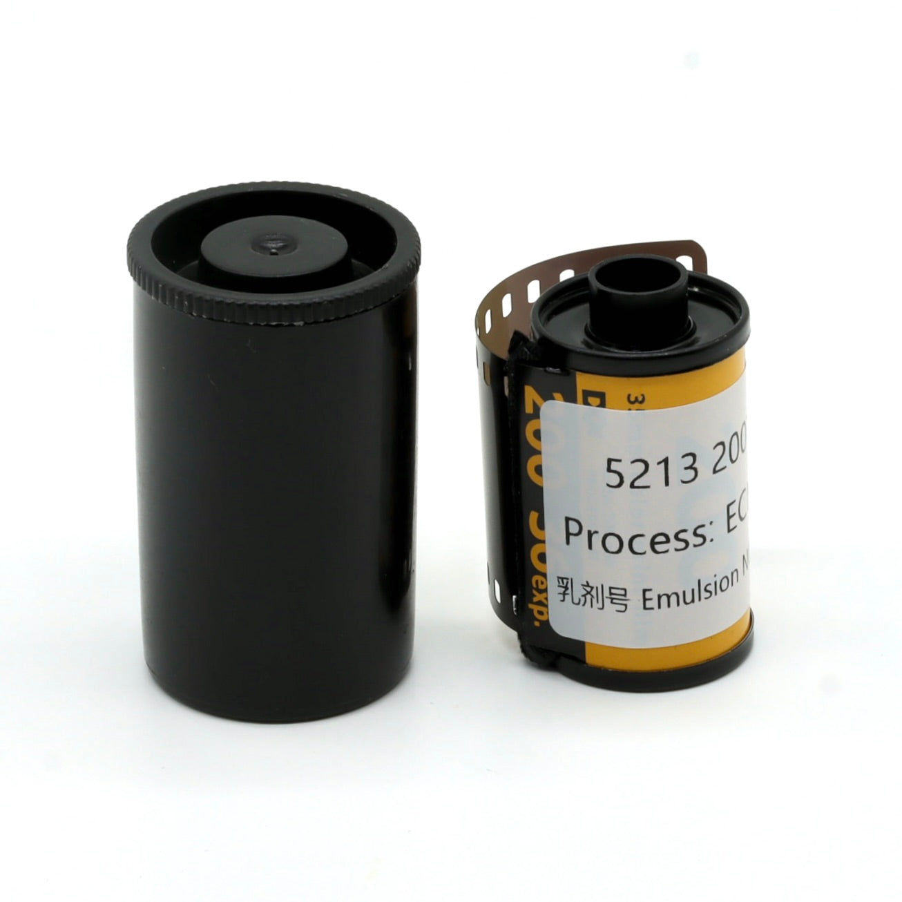 1 ROLL VISION3 200T 5213 ECN-2 FILM (FRESH DATE)