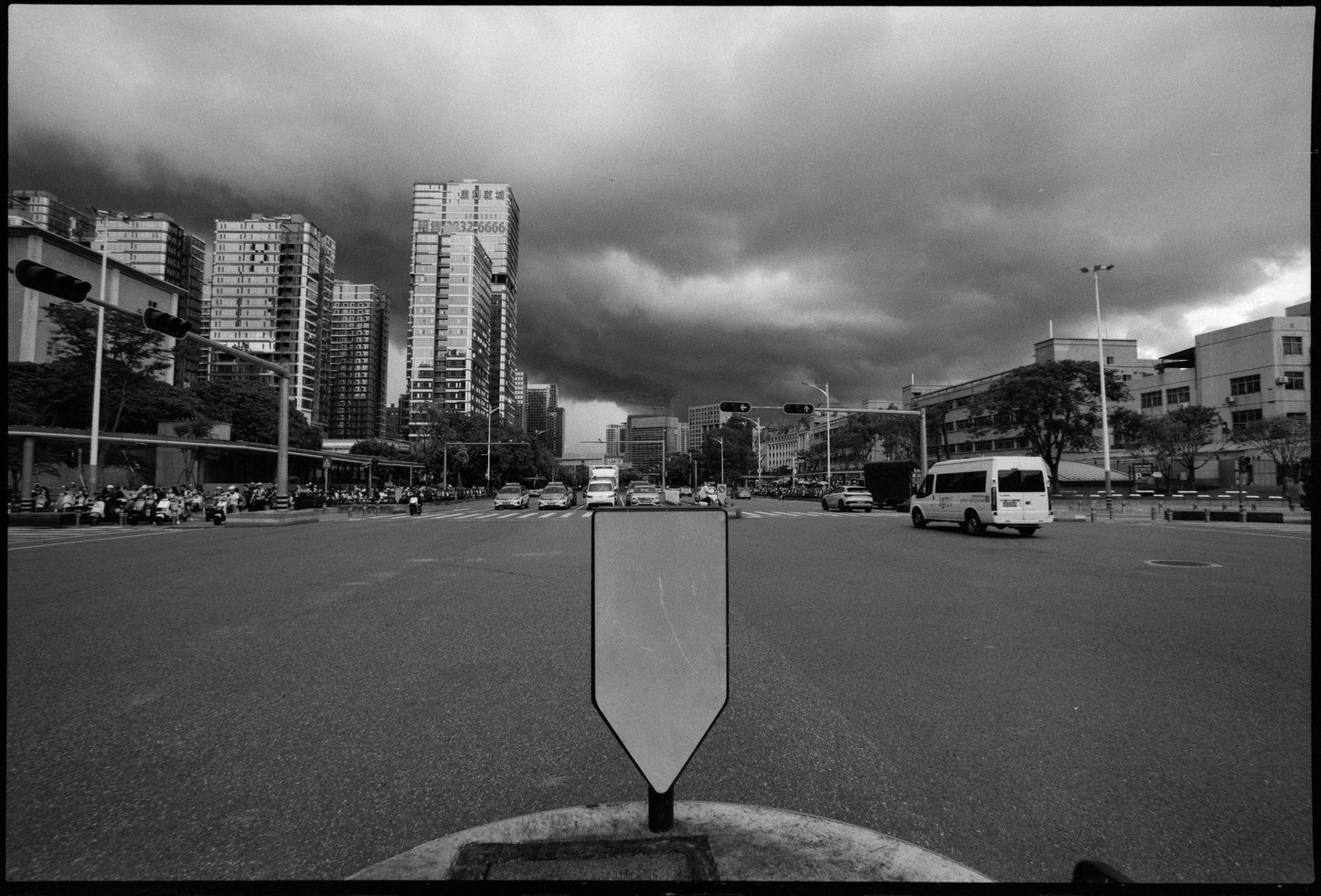 ZARYA 400 100FT 35MM B&W BULK ROLL SOVIET FILM
